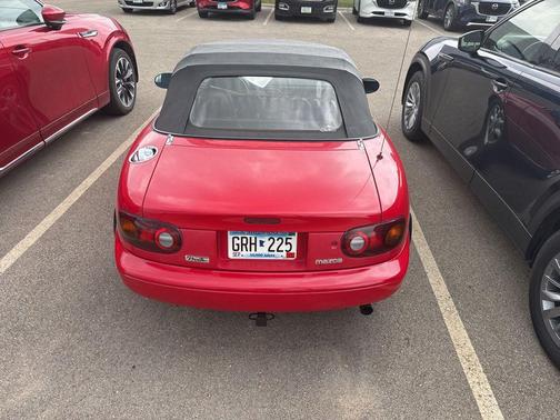 Red 1992 Mazda MX-5 Miata Base