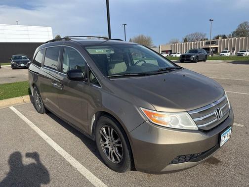 Mocha Metallic 2013 Honda Odyssey EX