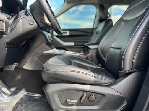 Infinite Blue Metallic Tinted Clearcoat 2021 Ford Explorer Limited