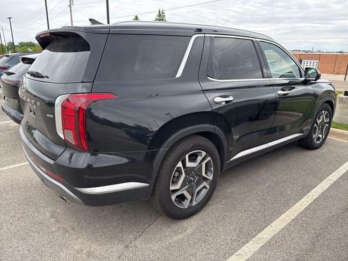 Abyss Black Pearl 2023 Hyundai PALISADE Limited
