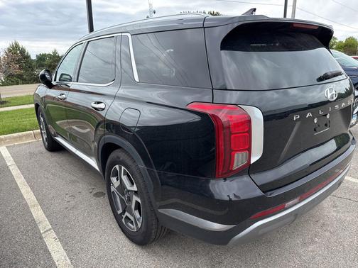 Abyss Black Pearl 2023 Hyundai PALISADE Limited
