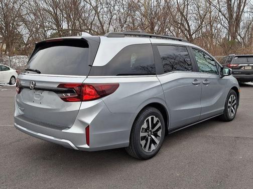 Silver Metallic 2026 Honda Odyssey EX-L