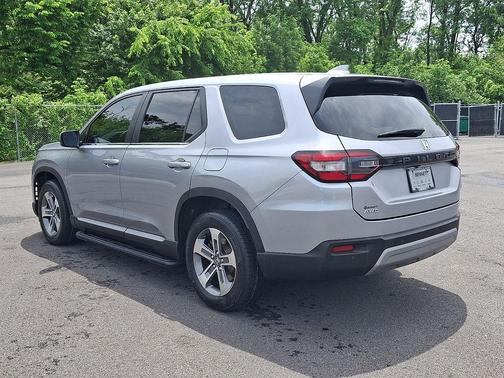 Lunar Silver Metallic 2024 Honda Pilot EX-L