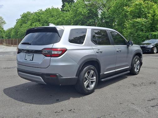 Lunar Silver Metallic 2024 Honda Pilot EX-L