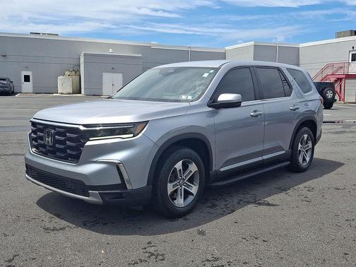Lunar Silver Metallic 2024 Honda Pilot EX-L