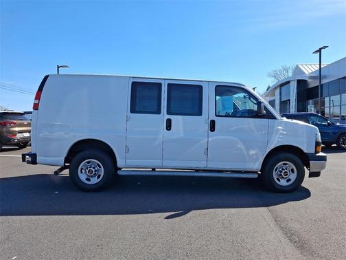 2023 GMC Savana 2500 Work Van