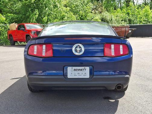 Grabber Blue 2010 Ford Mustang Base