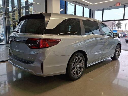 Solar Silver Metallic 2026 Honda Odyssey Touring