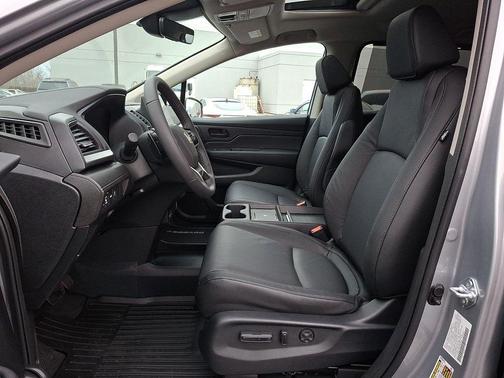 Silver Metallic 2026 Honda Odyssey EX-L