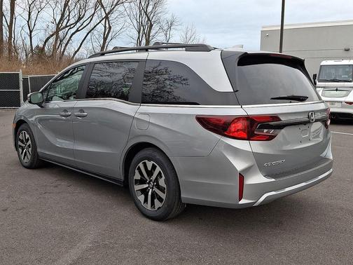 Silver Metallic 2026 Honda Odyssey EX-L