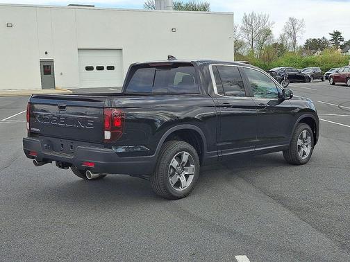 Crystal Black Pearl 2026 Honda Ridgeline RTL