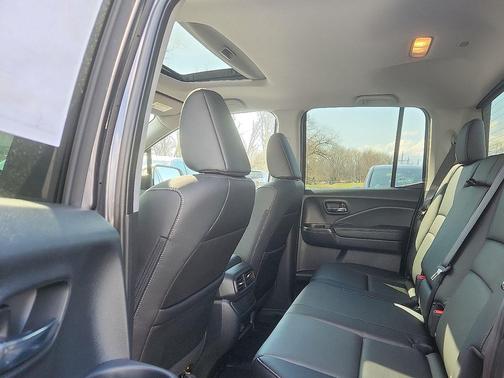 Crystal Black Pearl 2026 Honda Ridgeline RTL