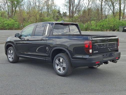 Crystal Black Pearl 2026 Honda Ridgeline RTL
