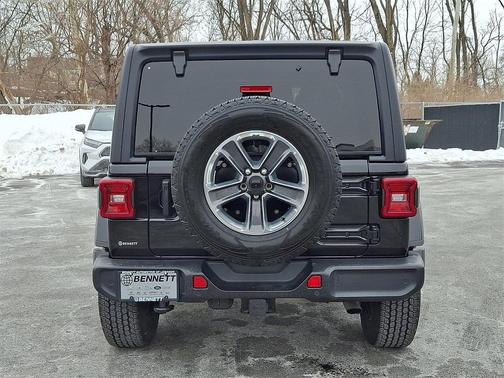 2022 Jeep Wrangler Unlimited Sahara