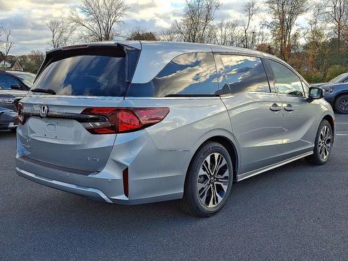 Silver Metallic 2026 Honda Odyssey Elite