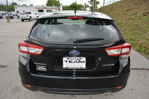 2019 Subaru Impreza 2.0i