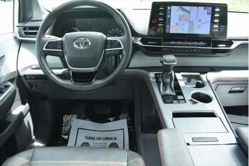 2021 Toyota Sienna XSE 7 Passenger