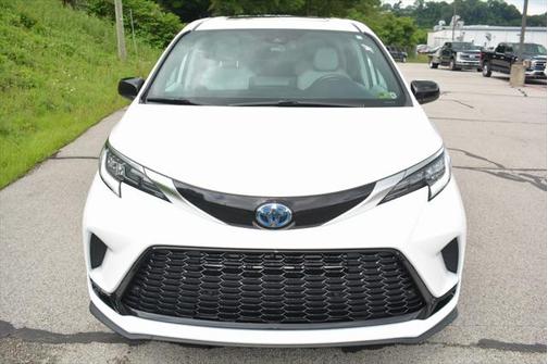 2021 Toyota Sienna XSE 7 Passenger