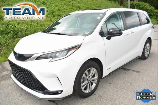 2021 Toyota Sienna XSE 7 Passenger