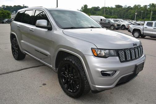 2017 Jeep Grand Cherokee Altitude
