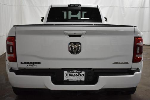 Photo 5 of 28 of 2021 RAM 3500 Laramie