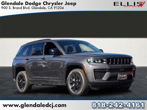 2026 Jeep Grand Cherokee Laredo