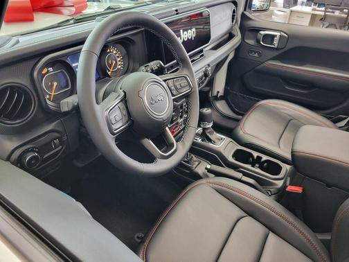 Bright White Clearcoat 2026 Jeep Wrangler Rubicon