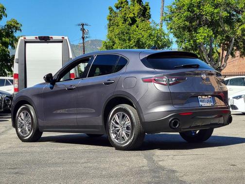 2024 Alfa Romeo Stelvio Base