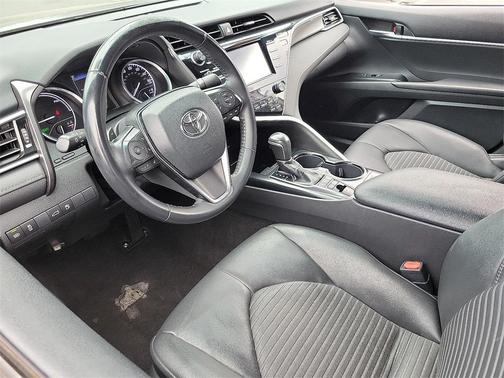 2018 Toyota Camry Hybrid SE