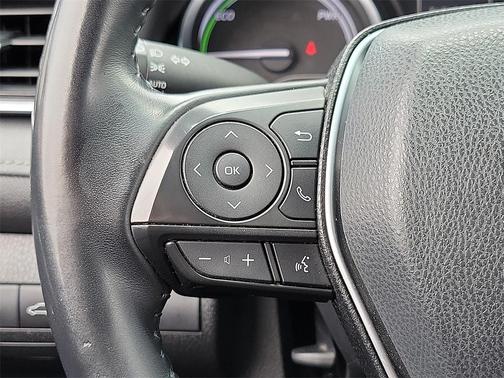 2018 Toyota Camry Hybrid SE