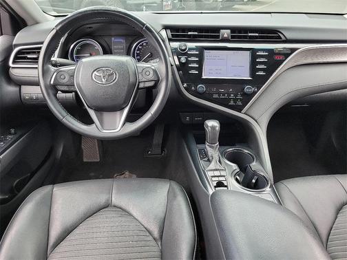 2018 Toyota Camry Hybrid SE