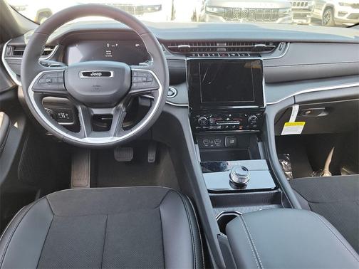 2024 Jeep Grand Cherokee Laredo