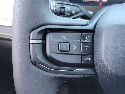 41 2026 Jeep Cherokee LAREDO/LIMITED