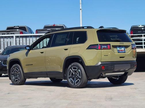 41 2026 Jeep Cherokee LAREDO/LIMITED