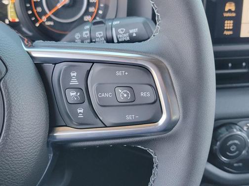 Granite Crystal Clearcoat Metallic 2026 Jeep Wrangler Sahara