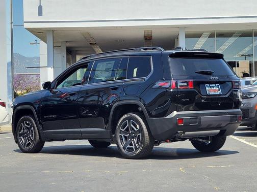 2026 Jeep Cherokee LAREDO/LIMITED