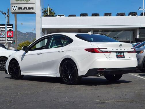 2025 Toyota Camry 
