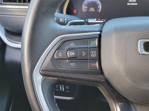 2022 Jeep Grand Cherokee L Laredo