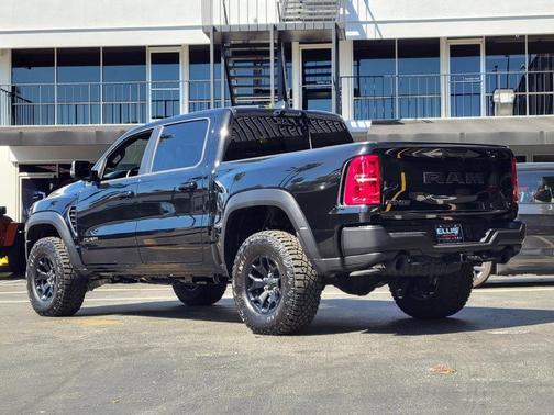Diamond Black 2026 RAM 1500 RHO