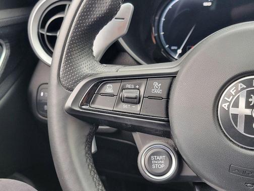 2024 Alfa Romeo Giulia Base