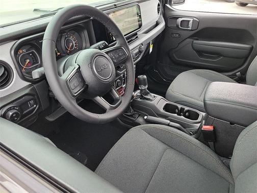 2025 Jeep Gladiator Sport