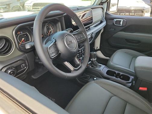 2025 Jeep Gladiator Mojave