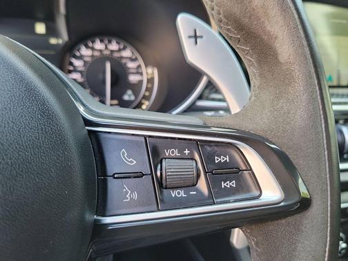 2022 Alfa Romeo Stelvio Quadrifoglio