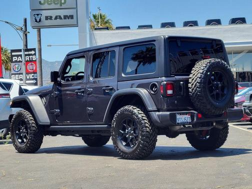 Granite Crystal Clearcoat Metallic 2025 Jeep Wrangler Sport