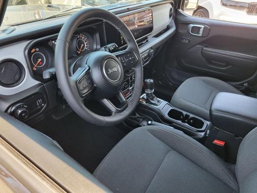 Granite Crystal Clearcoat Metallic 2025 Jeep Wrangler Sport