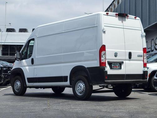 Bright White Clearcoat 2026 RAM ProMaster 2500 High Roof