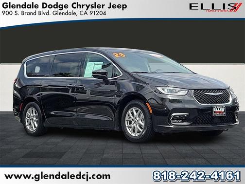 2023 Chrysler Pacifica Touring-L