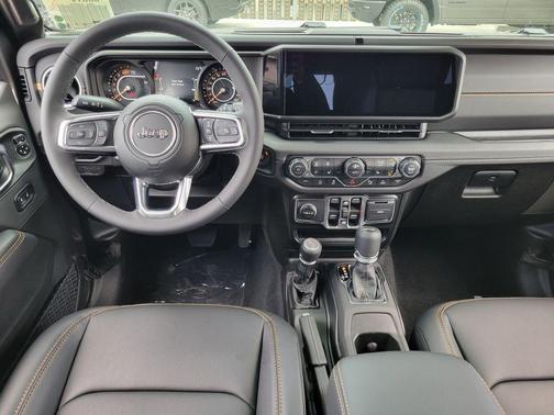Granite Crystal Clearcoat Metallic 2026 Jeep Wrangler Sahara