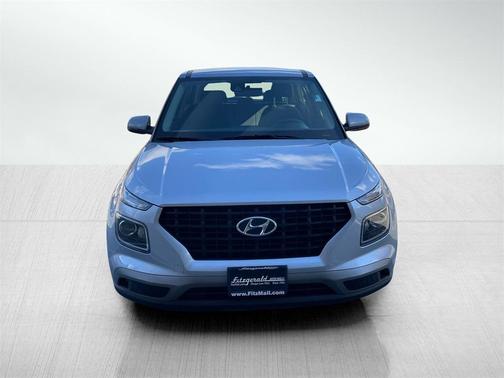 2022 Hyundai VENUE SE