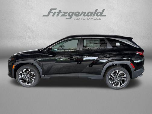 Phantom Black 2026 Hyundai TUCSON SEL Plus